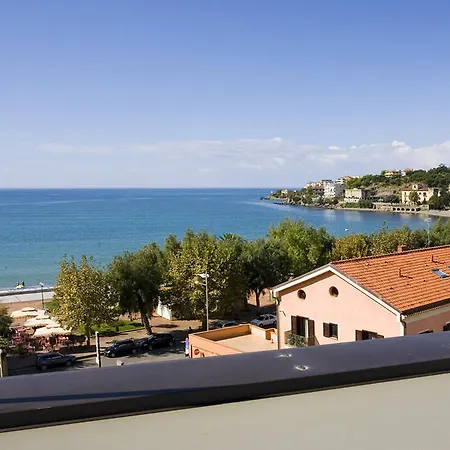 Hotel Vittoria 3*